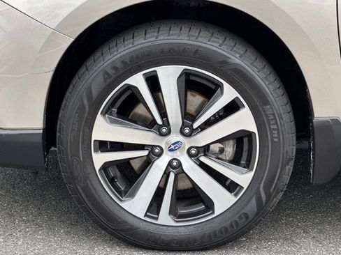 Used 2018 Subaru Outback 2.5i Limited image 28