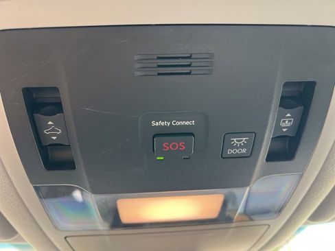 Used 2019 Lexus RX 450h AWD image 23