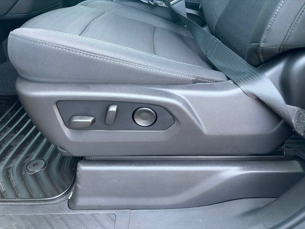New 2026 Chevrolet Silverado 2500 Custom w/ Custom Value Package AWD/4WD image 13