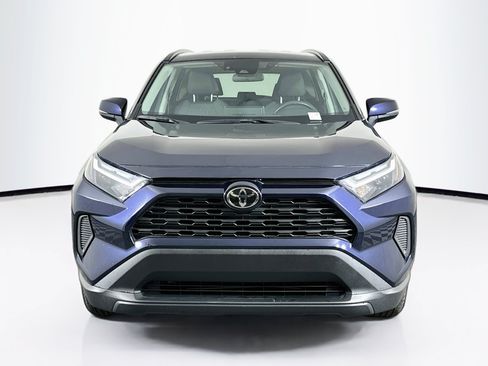 Used 2025 Toyota RAV4 XLE FWD image 2