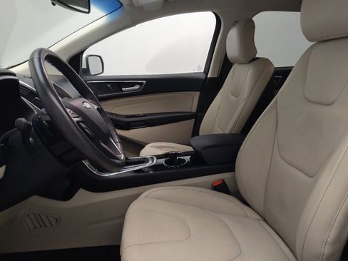 Used 2017 Ford Edge Titanium w/ Technology Package FWD image 17