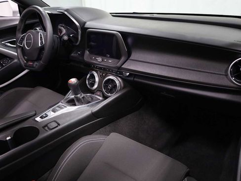 Used 2016 Chevrolet Camaro SS image 6