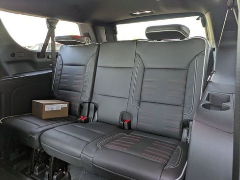New 2026 GMC Yukon XL AT4 Ultimate w/ LPO, Illumination Package AWD/4WD image 16