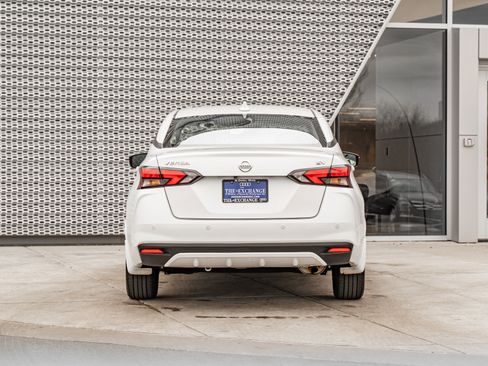 Used 2021 Nissan Versa SV image 25