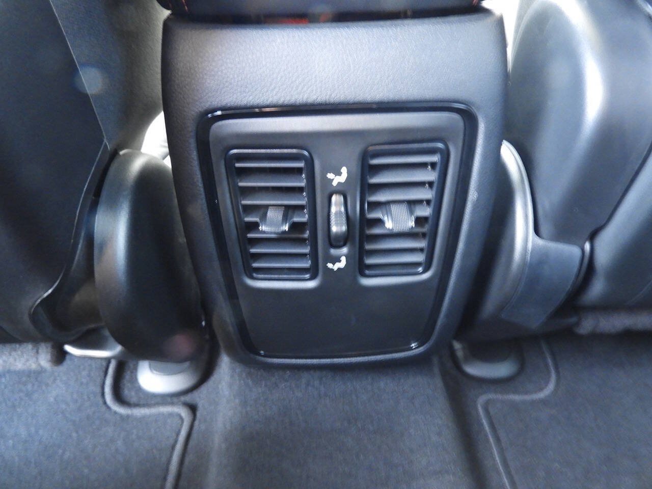 Used 2025 Dodge Durango R/T w/ Blacktop Package AWD/4WD image 21