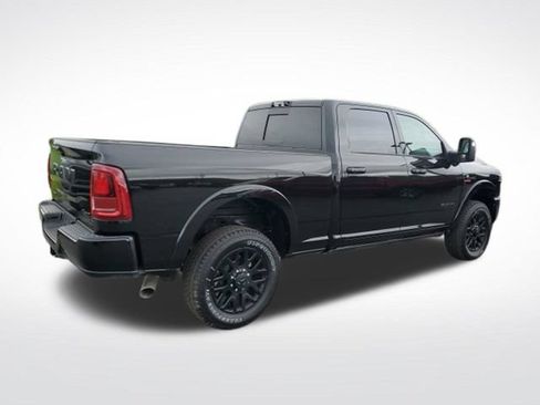 Used 2025 RAM 2500 Limited AWD/4WD image 8