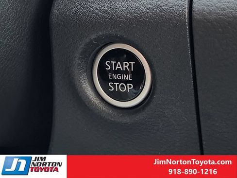 Used 2025 Nissan Frontier SL AWD/4WD image 21