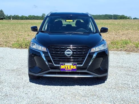 Used 2024 Nissan Kicks SV FWD image 12