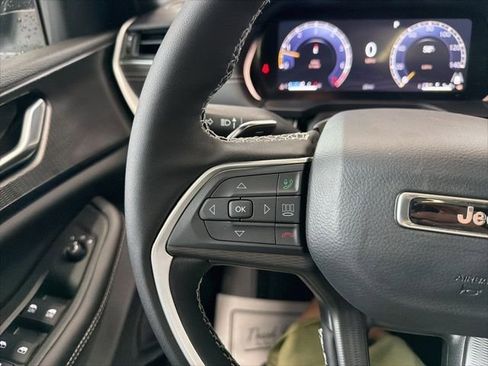 New 2026 Jeep Grand Cherokee L 4WD image 32