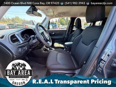 Used 2023 Jeep Renegade Latitude AWD/4WD image 11