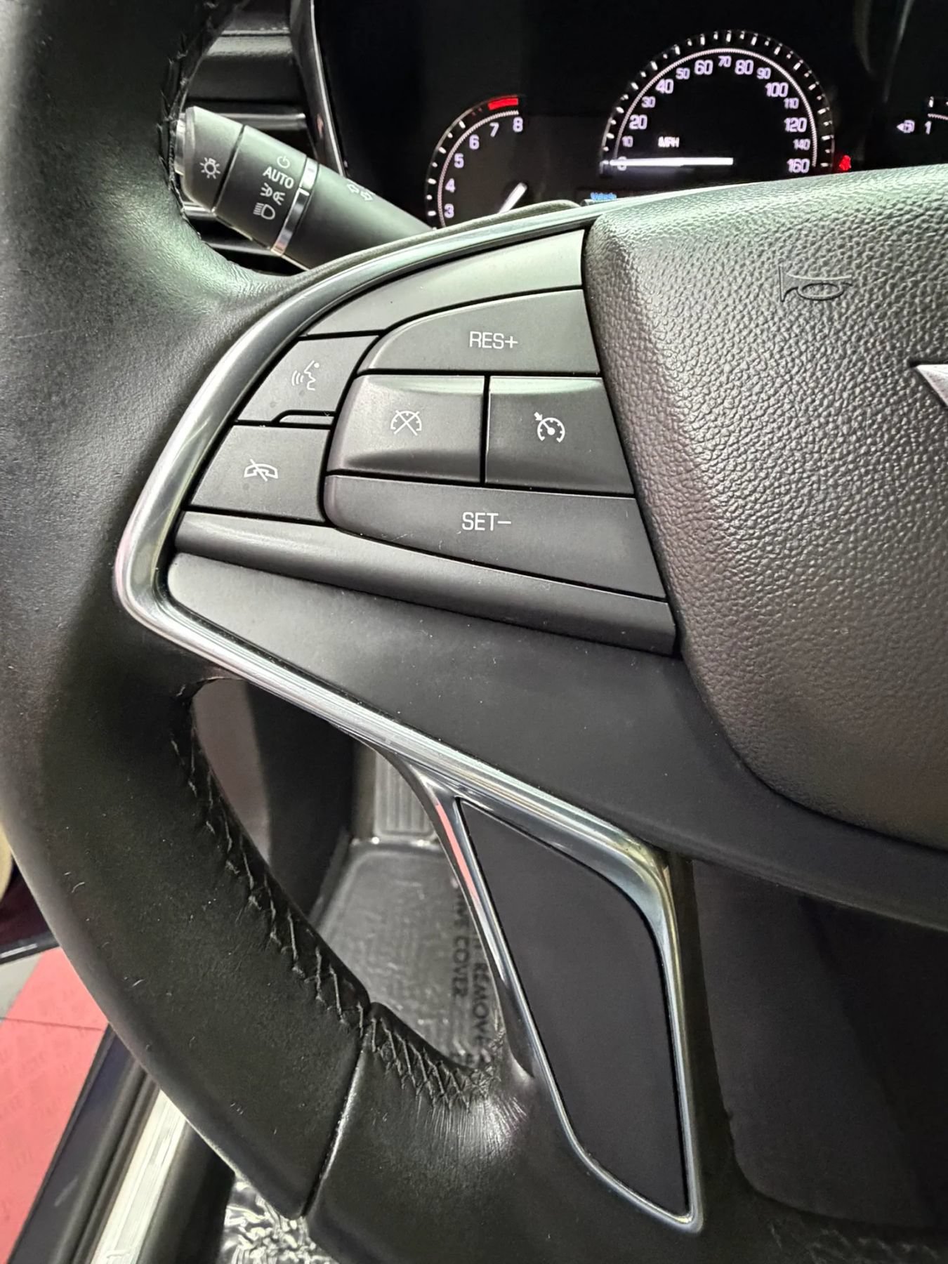 Used 2019 Cadillac XT5 FWD image 17