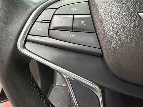 Used 2019 Cadillac XT5 FWD image 17