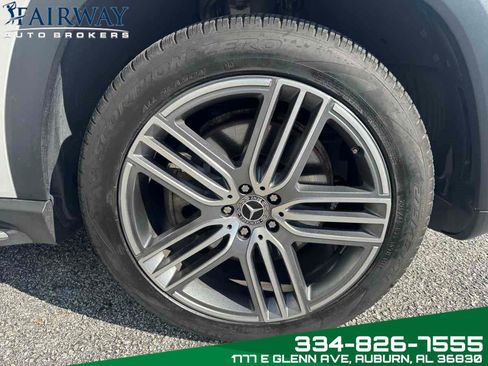 Used 2025 Mercedes-Benz GLS 450 4MATIC image 37