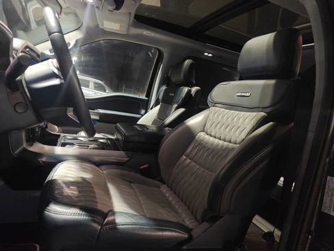 Used 2022 Ford F150 Limited image 11