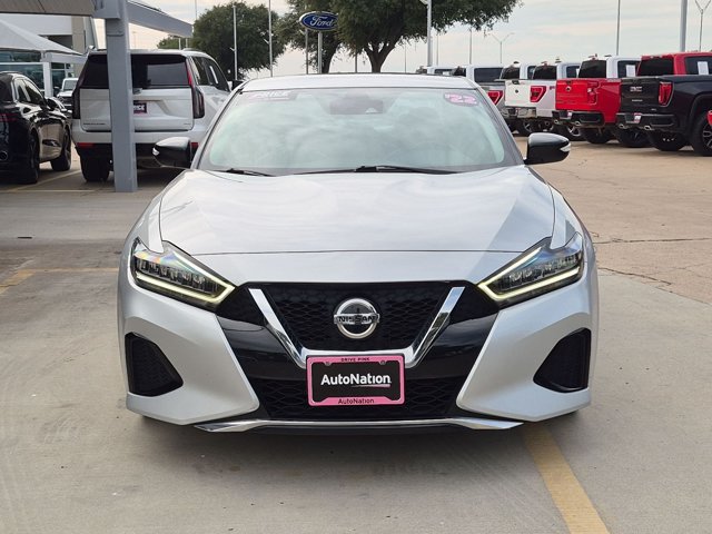 Used 2022 Nissan Maxima SV w/ Floor Mat Group FWD image 2