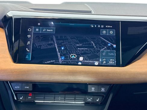 Used 2022 Audi e-tron GT Premium Plus image 13