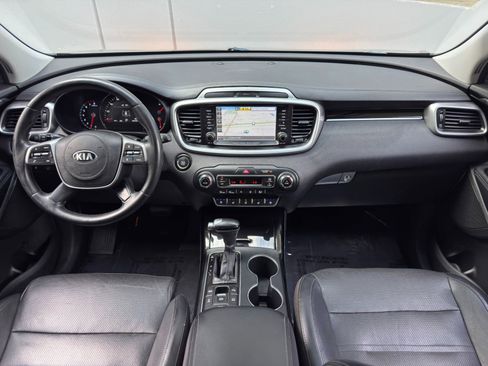 Used 2019 Kia Sorento SX w/ SX Touring Package AWD/4WD image 12