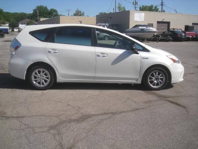 Used 2012 Toyota Prius V Three FWD image 4