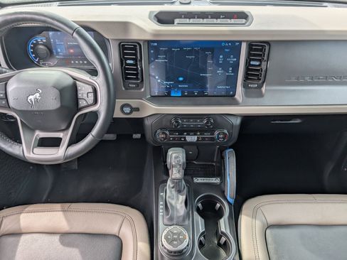 Used 2024 Ford Bronco Wildtrak AWD/4WD image 19