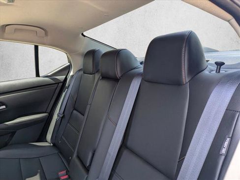 Used 2023 Nissan Sentra SR w/ SR Premium Package FWD image 19
