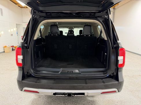 Used 2024 Ford Expedition Max XLT RWD image 10