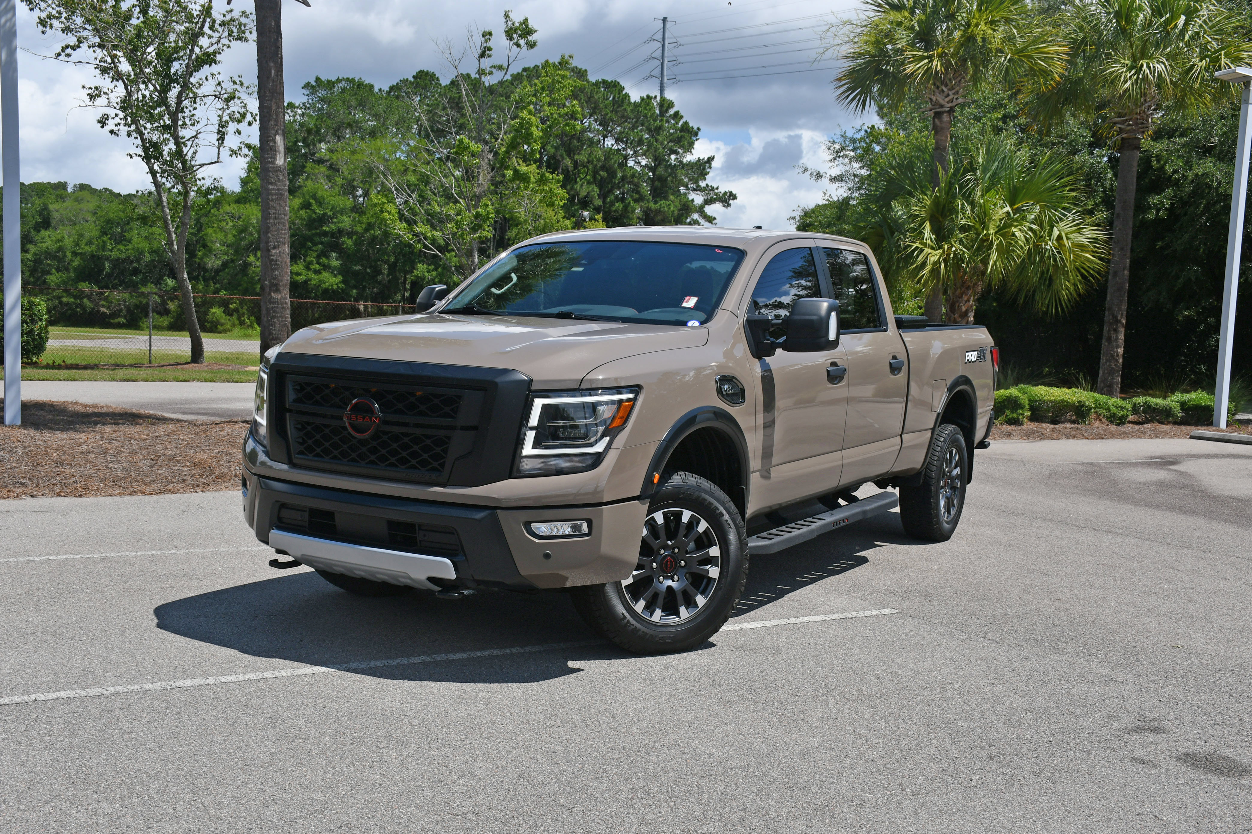 Used 2024 Nissan Titan PRO-4X AWD/4WD image 6