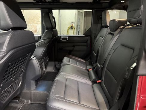 New 2025 Ford Bronco Badlands image 20