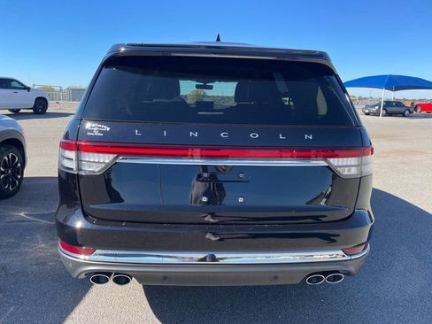 Used 2023 Lincoln Aviator Reserve w/ Equipment Group 201A image 8