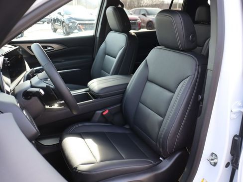 New 2026 Chevrolet Traverse LT w/ Driver Confidence Package AWD/4WD image 13