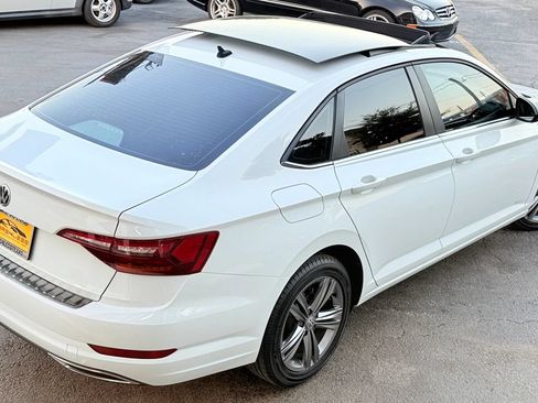 Used 2019 Volkswagen Jetta R-Line FWD image 8