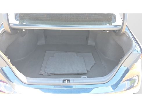 Used 2020 Toyota Camry SE FWD image 12