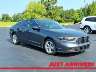 Used 2023 Honda Accord LX video 1