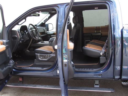 Used 2017 Ford F150 Limited AWD/4WD image 18