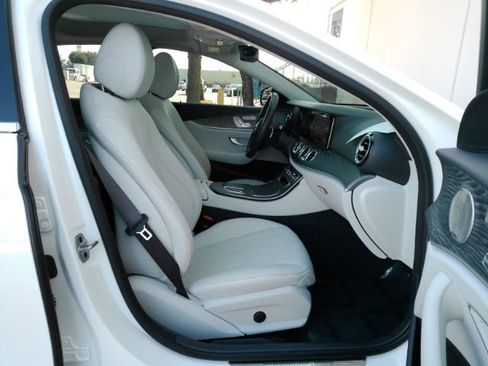 Used 2023 Mercedes-Benz E 350 Sedan image 19