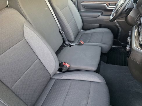 Used 2025 Chevrolet Silverado 2500 LT w/ Convenience Package image 12