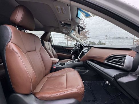 Certified 2022 Subaru Outback Touring image 9