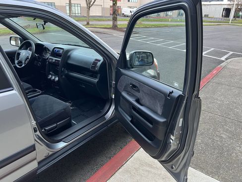 Used 2005 Honda CR-V EX image 8