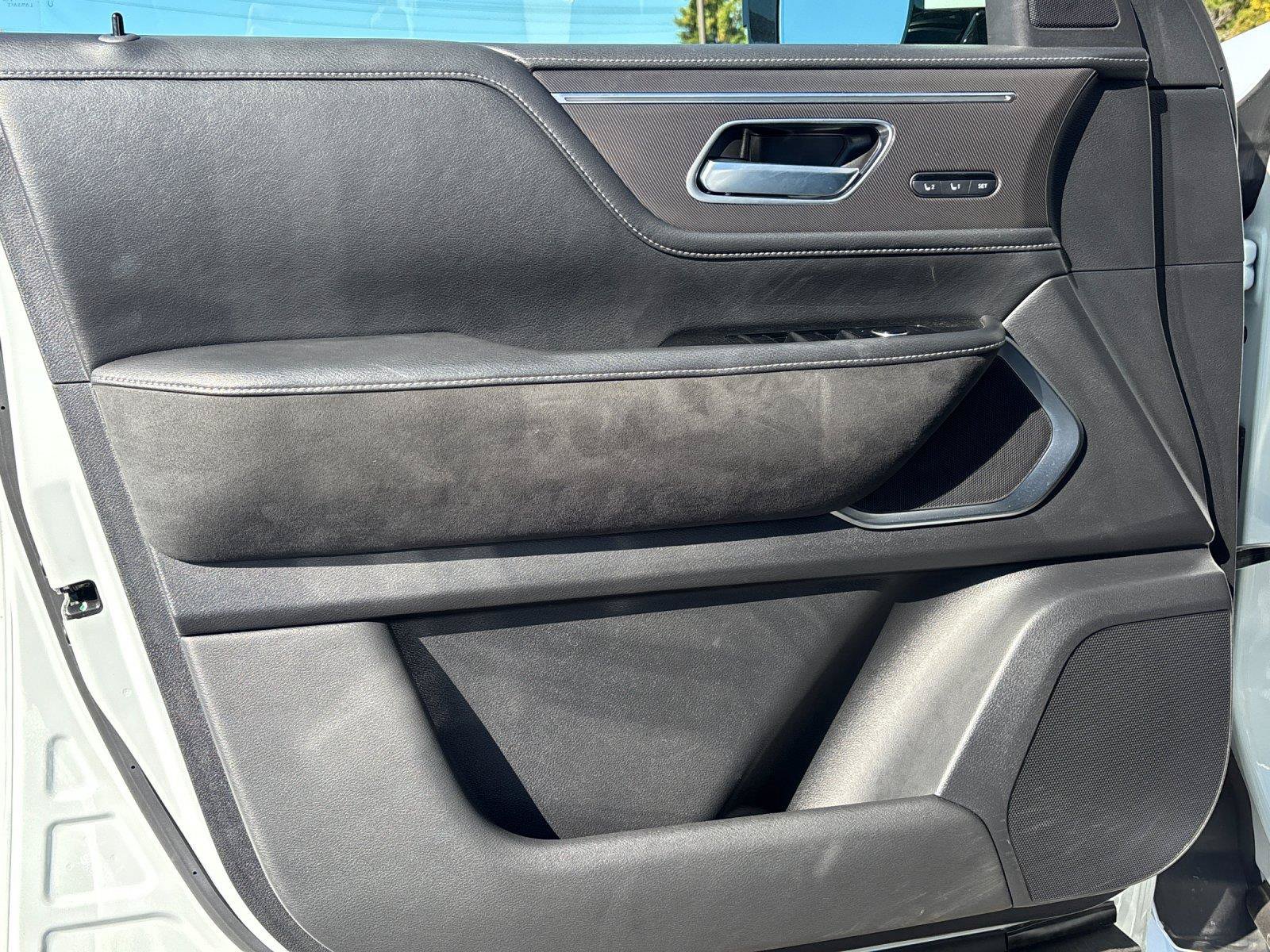 Used 2025 INFINITI QX80 Luxe AWD/4WD image 13