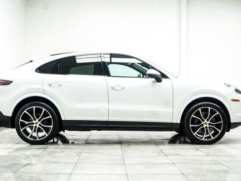 Used 2023 Porsche Cayenne Coupe AWD/4WD image 7