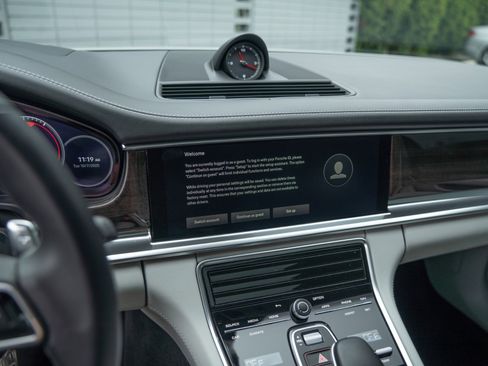 Used 2023 Porsche Panamera 4 Platinum Edition w/ Assistance Package image 43