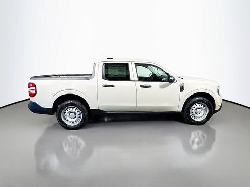New 2025 Ford Maverick XL image 8