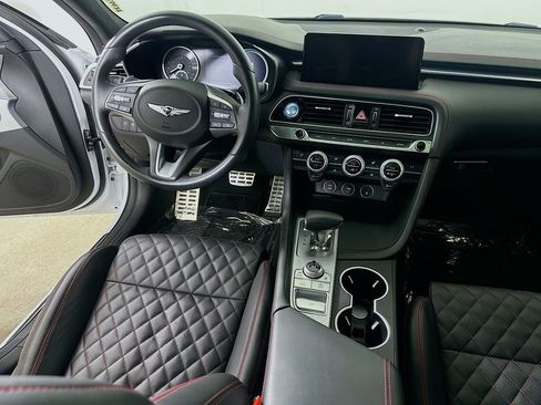 Used 2023 Genesis G70 3.3T w/ Sport Prestige Package image 17