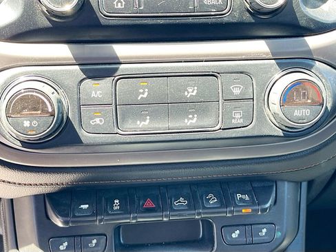 Used 2022 GMC Canyon AT4 w/ Trailering Package AWD/4WD image 16