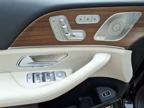 New 2026 Mercedes-Benz GLS 450 4MATIC image 13