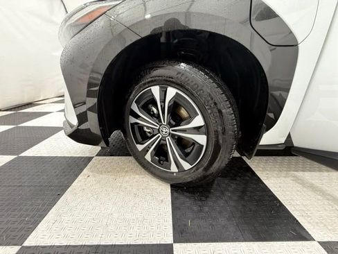Used 2024 Toyota bZ4X XLE w/ Weather Package image 10