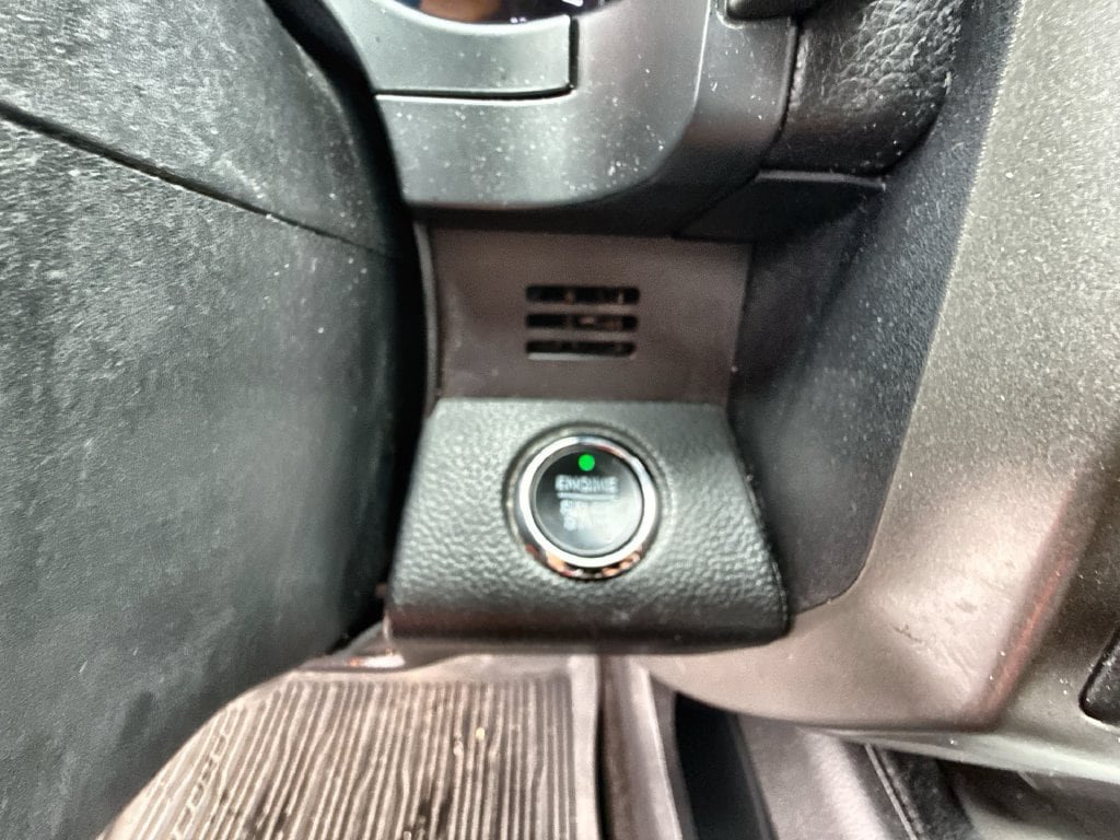 Used 2020 Ford Expedition XLT w/ Equipment Group 202A AWD/4WD image 24