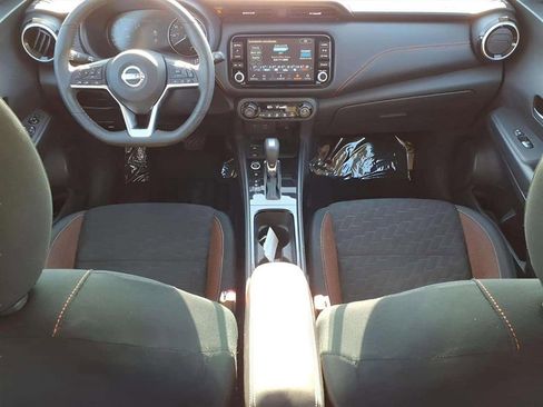 Used 2024 Nissan Kicks SR image 10