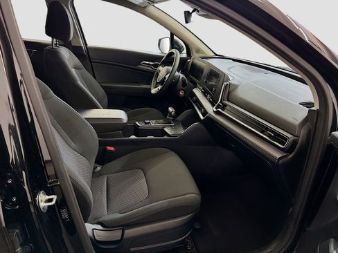 Used 2024 Kia Sportage LX image 31