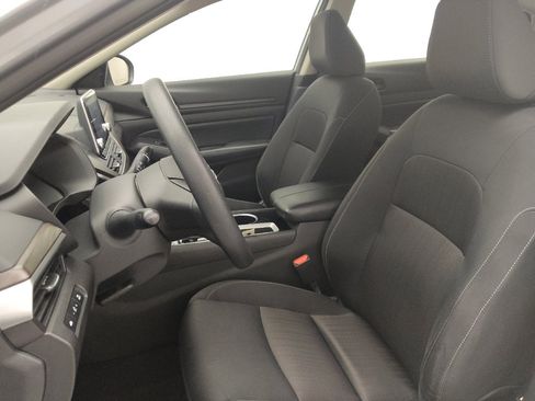 Used 2024 Nissan Altima 2.5 SV image 17