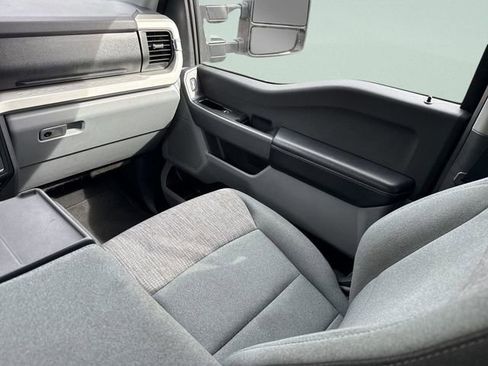 Certified 2024 Ford F350 XLT image 25